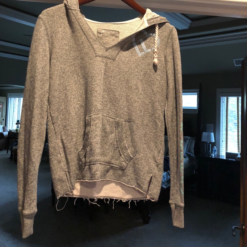 sweatshirt